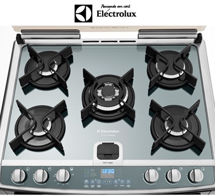 Fogão Electrolux com Forno Duplo, Painel Digital Blue Touch, Grill Elétrico e Queimador Tripla-Chama fogão de 5 bocas