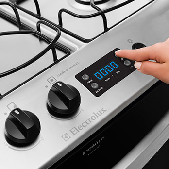 Detalhe do fogão Electrolux cinco bocas Celebrate Digital 76SRB fogão Electrolux cinco bocas Celebrate Digital 76SRB detalhe