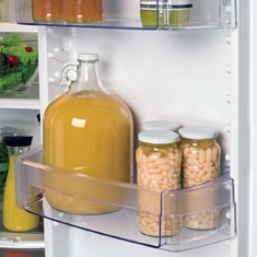 Detalhe do refrigerador Side by Side GE 23 ZS2LFBSS lrefrigerador Side by Side GE 23 ZS2LFBSS detalhe