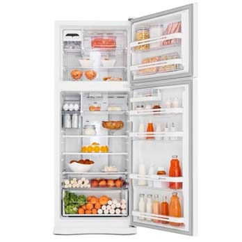 O refrigerador Electrolux DF51 aberto refrigerador Electrolux DF51 aberto