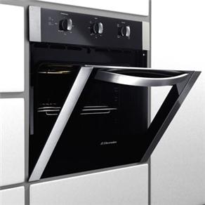 Detalhe do forno de embutir Electrolux Elétrico OE7MX forno de embutir Electrolux Elétrico OE7MX detalhe