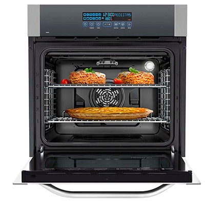 Agilidade e competência no preparo com o Electrolux OE8TX Forno de Embutir Electrolux OE8TX pratos