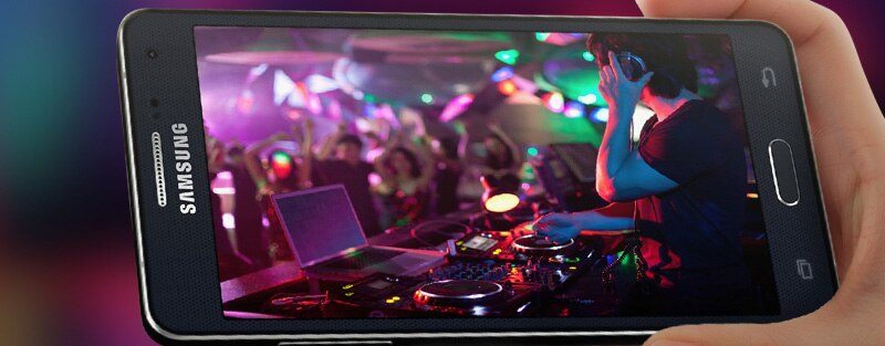 Smartphone Samsung Galaxy A5 Duos tela super amoled brilho