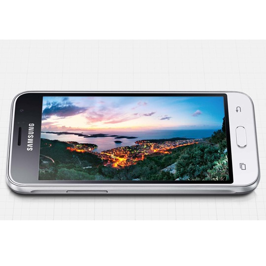 Um projeto de tela aprimorado com a reprodução de cores vivas Galaxy J1 2016 Tela Super Amoled