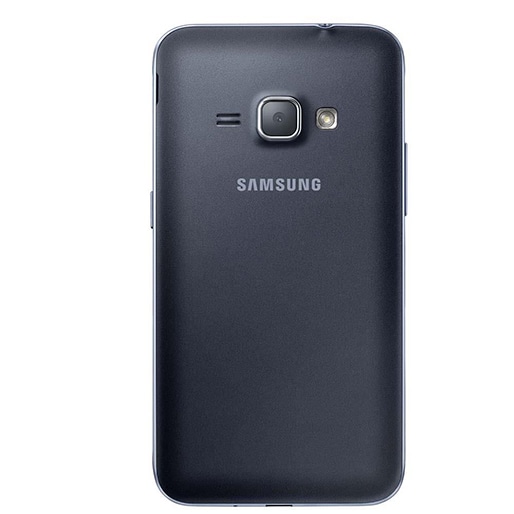 Registre ótimos momentos com qualidade Smartphone Samsung Galaxy J1 2016 Duos câmera frontal de 2MP e traseira de 5MP