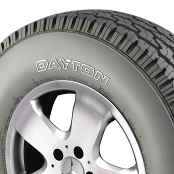 A segurança é garantida! pneu Dayton Timberline 265 70 R16 de lado