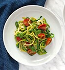 Espaguete de Abobrinha com Pesto de Azeitonas