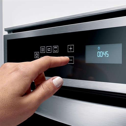 Painel Full Touch permite o controle do forno através de um toque forno embutir eletrico brastemp bot84ar painel Full Touch digital