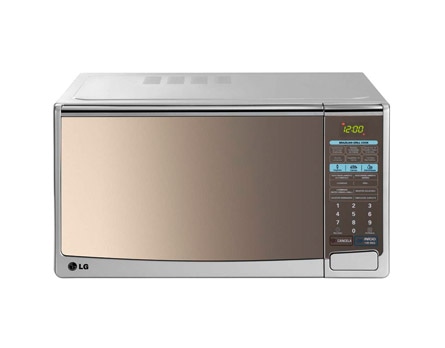 Mais beleza para a cozinha com o forno Mirror Grill -  Aparelho leve e com funções que facilitam o dia a dia