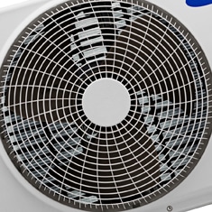 ar condicionado Split Samsung Max Plus AS24UWBUXAZ Frio unidade externa close