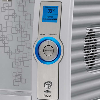 Purificador de Água Latina PA755 com Visor LCD