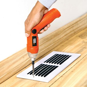 parafusadeira a bateria Black&Decker 9036P ergonomia
