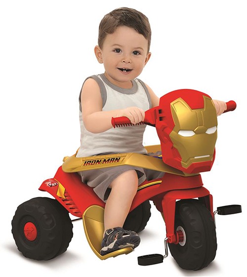 Brinquedo na versão triciclo para as crianças se divertirem Triciclo Velocipede Bandeirante Homem de Ferro Criança pedal
