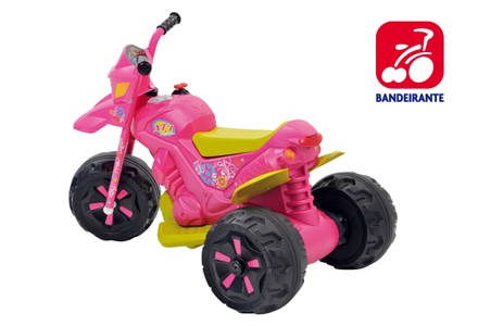 A Moto Elétrica Bandeirante XT3 Fashion 6V 2701 une um estilo charmoso e aventureiro para a criança